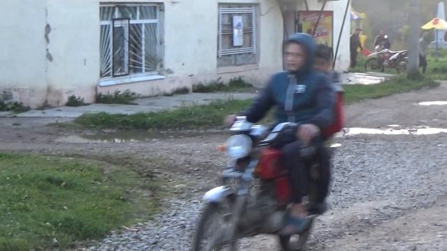 Громкую ниву слышно на всю деревню смотреть онлайн