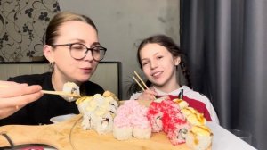 Мукбанг| РОЛЛЫ ?rolls БЕСПЛАТНО ❗️Отвечаем на вопросы?
