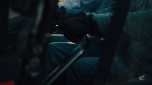 2023 Honda Pioneer 1000-6 Crew смотреть онлайн