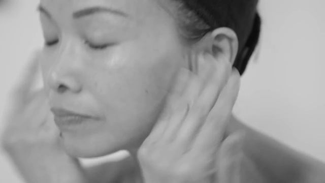 How To Use: Su-Man Velvet Skin Moisturising Cream