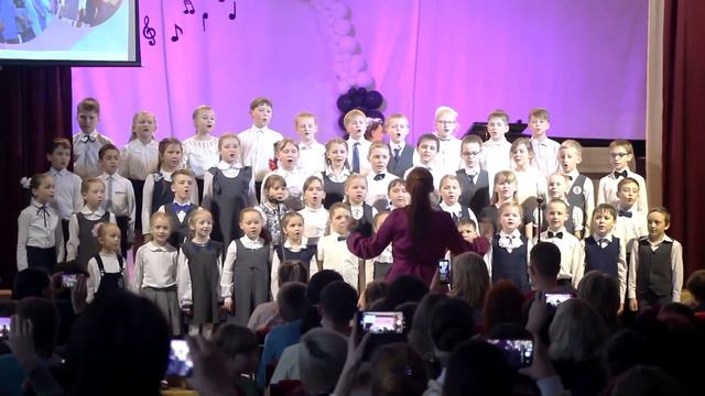 Если мы дружим с музыкой с детства, исп. сводный хор смотреть онлайн