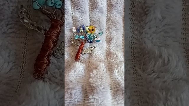 уточка Лалафанфан на дереве из бисера. ???? смотреть онлайн