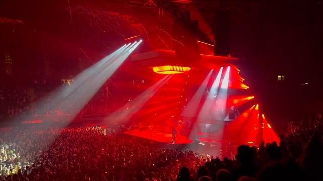 PARAMORE - This Is Why - LIVE KIA FORUM 4K UHD 7/19/23 смотреть онлайн