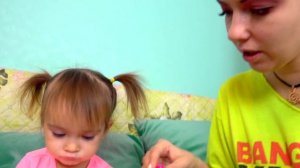 Ребенок испортил косметику мамы. История про макияж для мамы. Мия как бэби бон.