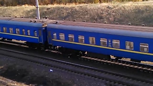 Пассажирский поезд на перегоне Днепрострой-2 - Запорожская Сечь, Придн. жд. смотреть онлайн