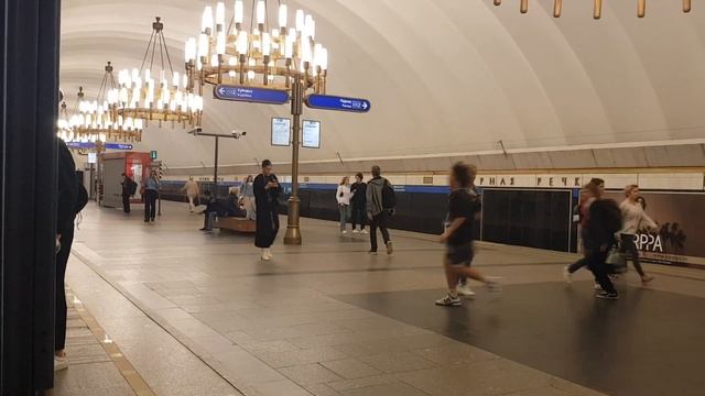 От Проспекта Просвещения до Технологического института на метро смотреть онлайн