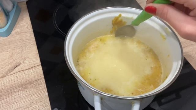 пытаюсь готовить mac&cheese (макароны в сырном соусе) *получилось???* смотреть онлайн