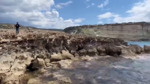 Сорвалась со скалы… путешествие закончилось травмой…😱