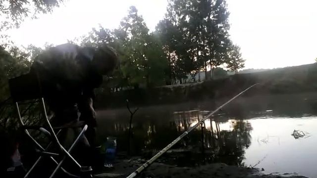 Стебель на опарыша река десна смотреть онлайн