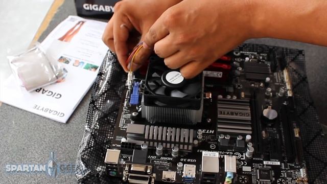 Arma tu propia PC Gamer para GTA 5 y BF4 en lugar de comprar un iPhone смотреть онлайн