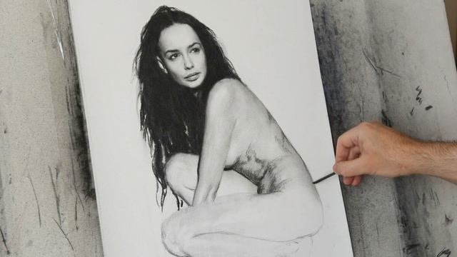 Муза Рисунок Часть 6 Бумага, уголь 58х41 Художник Геннадий Улыбин смотреть онлайн