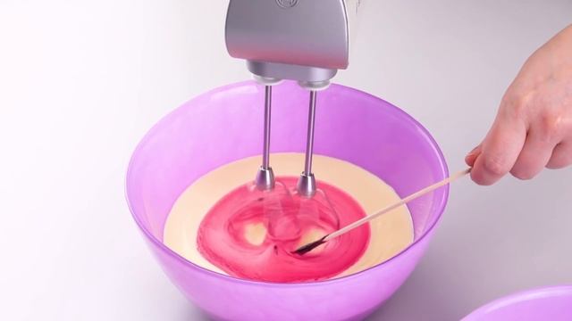 Вставляем один чизкейк в другой и заливаем сыром. Вкуснотища! смотреть онлайн