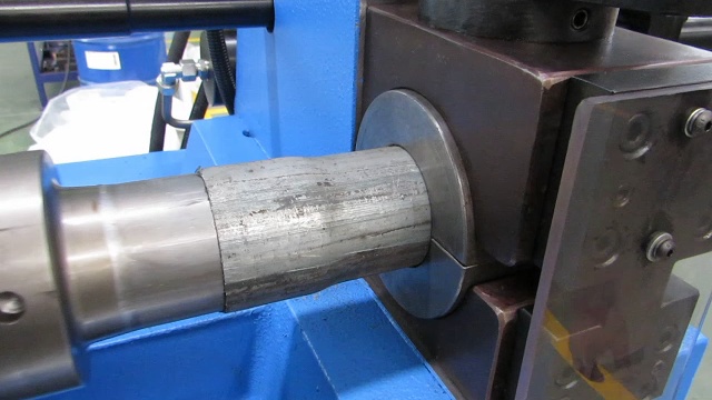 Станок для формовки труб AMOB MB 60 (раздача и пробивка отверстия) смотреть онлайн