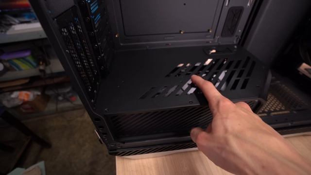ОГРОМНЫЙ MidTower от Jonsbo