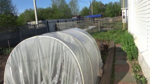 Парник-теплица из пластиковых труб,проволоки...