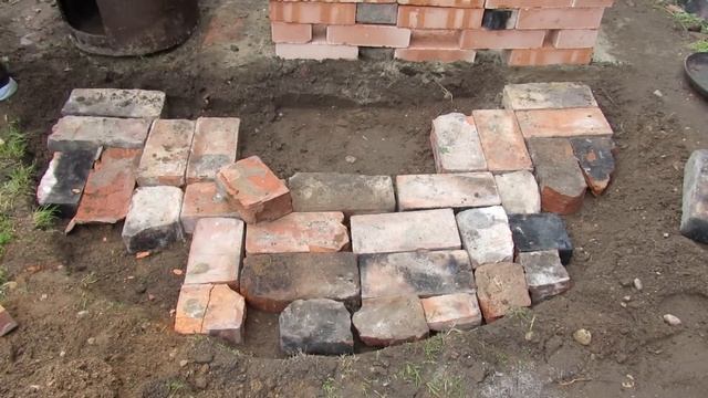 Креативная дорожка из старого кирпича на сухую цементную смесь!