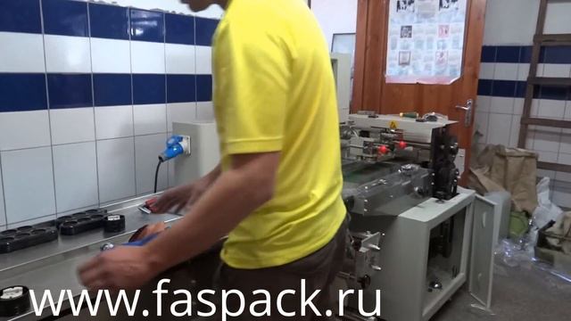 Горизонтальная упаковочная машина HDL450X Упаковка выключателей и розеток в пакет флоупак смотреть онлайн