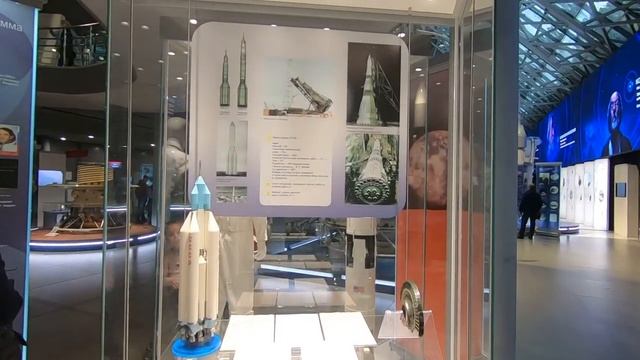 Экскурсия по Государственному музею истории космонавтики им. К.Э Циолковского в г. Калуге смотреть онлайн