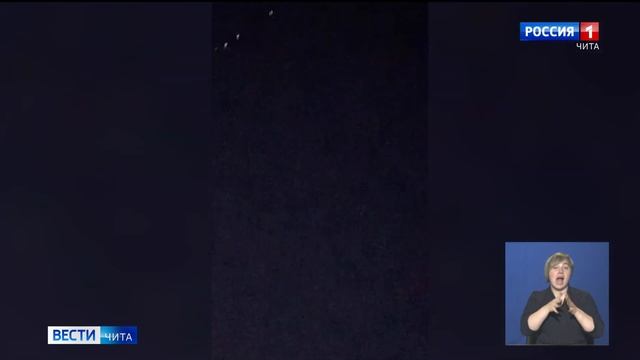 Житель Читы заснял в небе неопознанные светящиеся шары смотреть онлайн