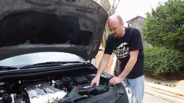 Where are the Fuses in my Nissan Versa? смотреть онлайн