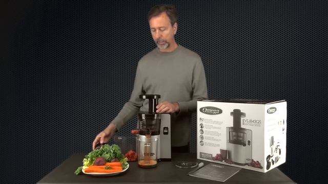 Extracteur à jus Omega VSJ843 Jus de légumes смотреть онлайн