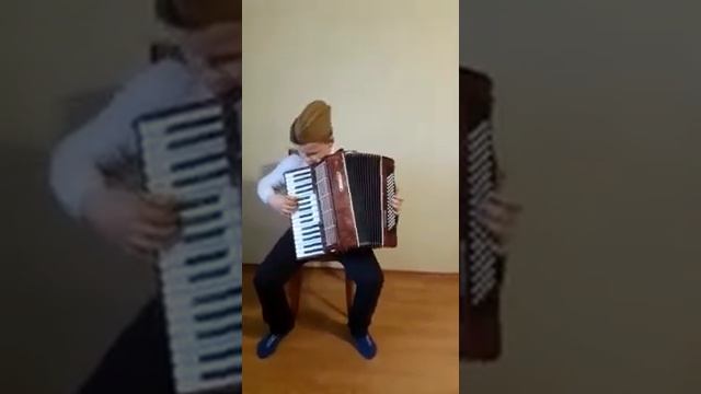 Данильчук Артём " Смуглянка" смотреть онлайн