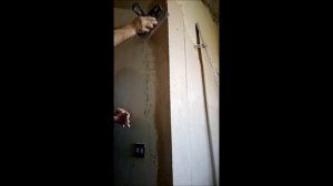 Как сделать наружный(внешний) угол Штукатурка стены по маякам,работа правилом и шпателем.mp4