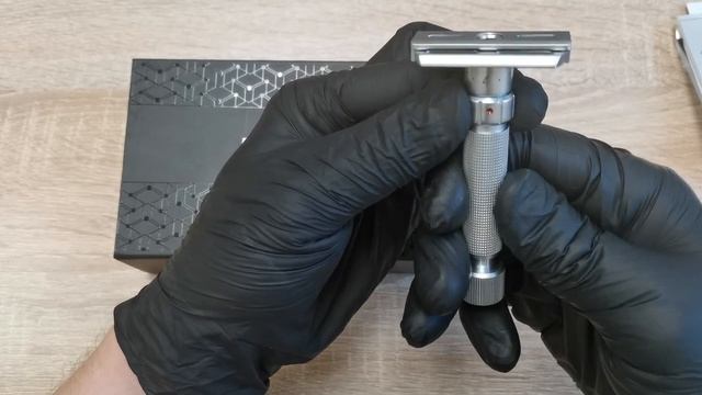 Pearl Flexi Adjustable Razor (распаковка) смотреть онлайн