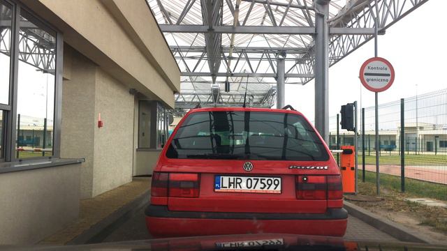 ГРАНИЦА ПОЛЬША-УКРАИНА С РЕБЕНКОМ смотреть онлайн