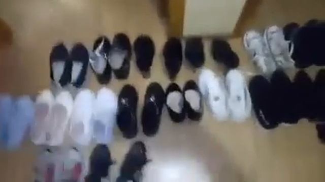 Девушки вам всё мало смотреть онлайн
