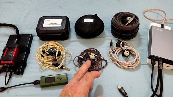 SOFTEARS STUDIO 4 vs HIBY CRYSTAL6 MK2 - Same same but different!!!