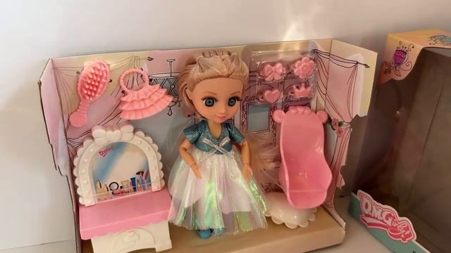 Кукла ТИНА и её Волшебный Туалетный Столик для Воплощение Стиля и Гламура в Каждом Образе смотреть онлайн