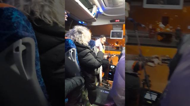 Поющий автобус 2.Первый вечер Нового года.0101.2023.Воробьёвы горы. смотреть онлайн