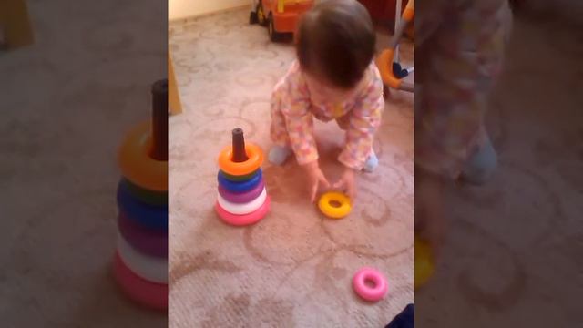 Навыки ребёнка в 10 месяцев