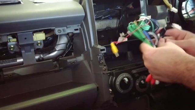 Pioneer AVH-Z5150BT Nissan Cube install смотреть онлайн