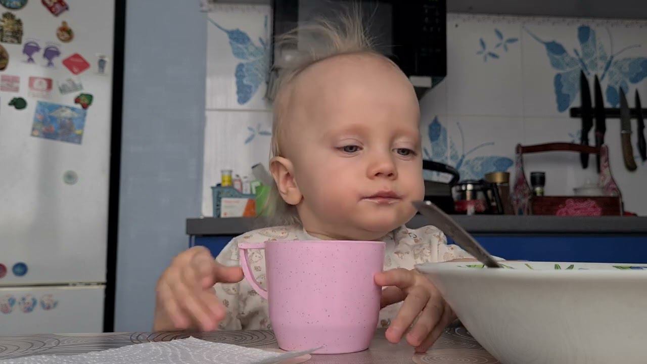 Учимся кушать ложкой смотреть онлайн