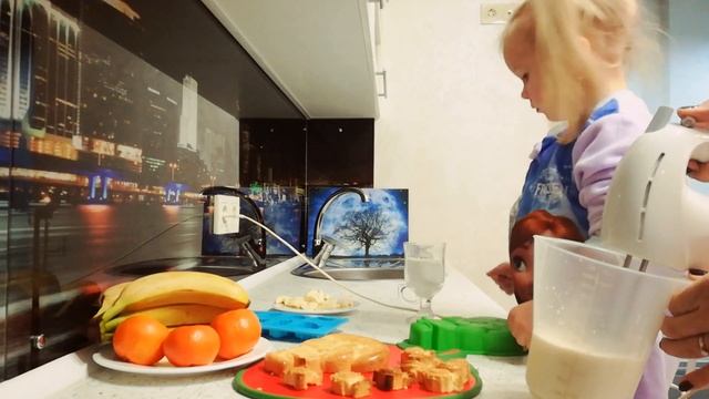 Cake Snowman.София делает тортик Снеговик. смотреть онлайн