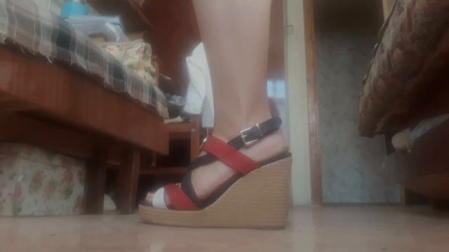 Видеообзор женских босоножек Tommy Hilfiger смотреть онлайн