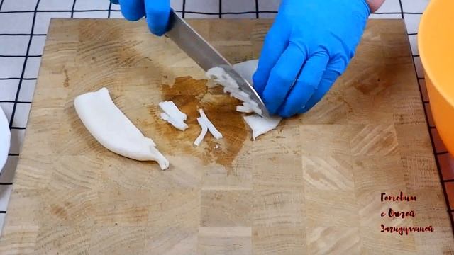 САЛАТ С КАЛЬМАРАМИ смотреть онлайн