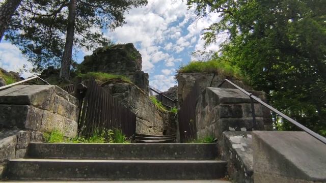 ЗАМОК Вальдштейн. Посмотрим холы и подвалы замка. ЧЕШСКИЙ РАЙ. HRAD Valdštejn. ČESKÝ RÁJ. смотреть онлайн