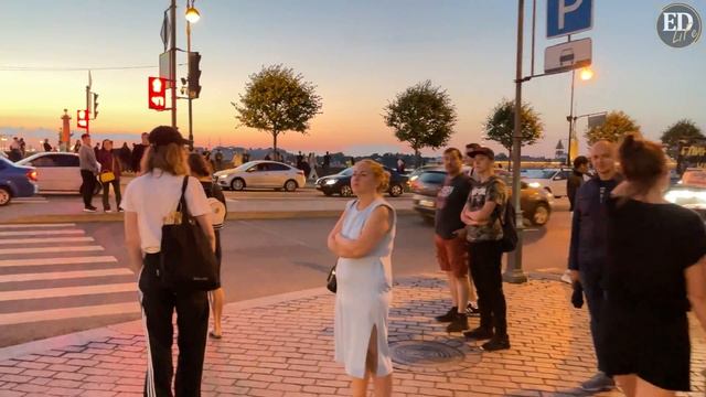 Удивительный вечерний Петербург – танцы под песни уличных музыкантов и красивые закатные виды смотреть онлайн