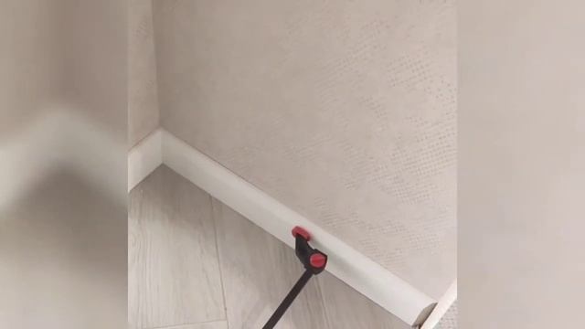 Монтаж напольного плинтуса. смотреть онлайн