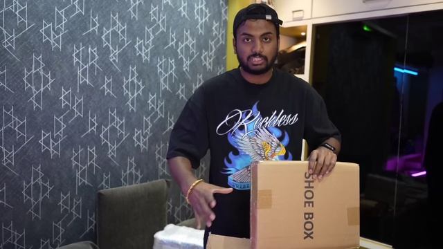 Buying 80000 Rs Jordan Shoes From Amazon And Unboxing It? смотреть онлайн