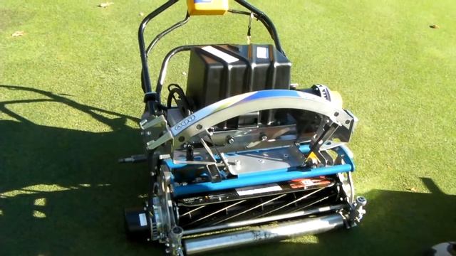 Att Infinicut Greens Mower Demonstration 10 22/12 смотреть онлайн