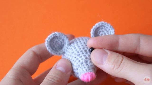 МК вязаная игрушка мышка "Норушка" крючком 1 ЧАСТЬ смотреть онлайн
