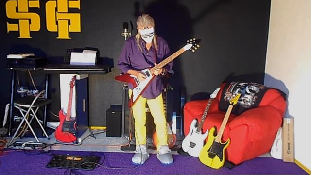 CHRISSY TALLADEGA - Always with me, Always with you FLYING °V° Masked VERSION (Joe Satriani Cover) смотреть онлайн