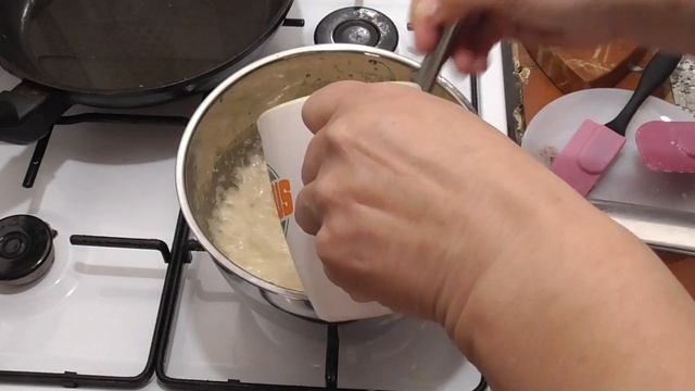 Специально к Дню Святого Валентина. Шоколадно-карамельный пирог. смотреть онлайн