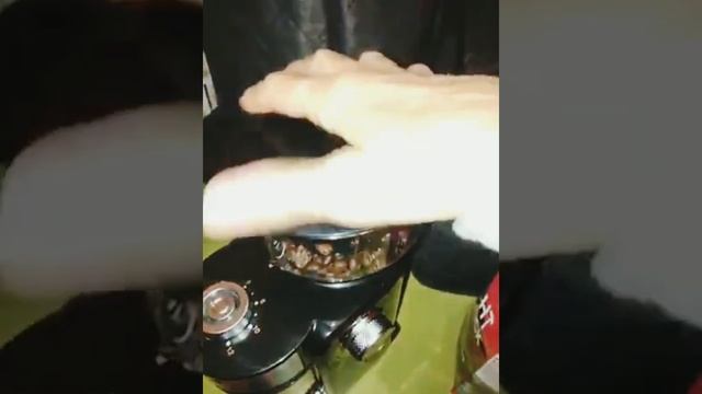 How to use coffee ☕ grinder.|SHY lifestyle смотреть онлайн