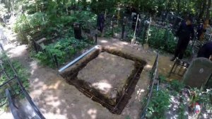 Как получить разрешение на установку памятника на могиле в Москве?