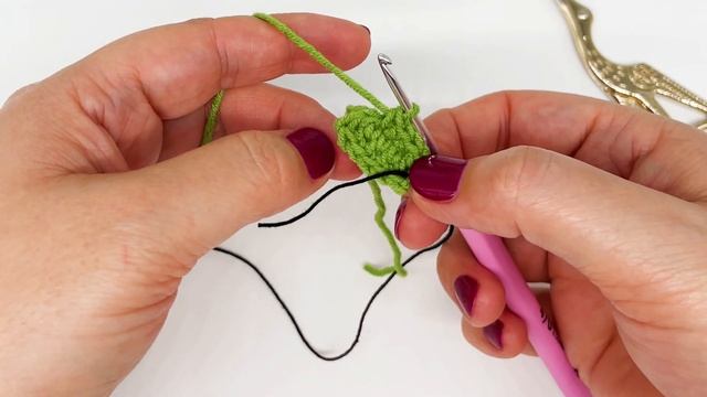 How to crochet Amigurumi around a foundation chain | Starting Amigurumi with a chain or oval смотреть онлайн